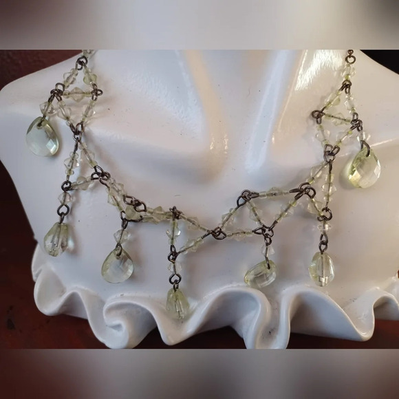 A Vintage Pale Green Clear Crystal Drop Princess Choker Collar Necklace - Picture 3 of 6